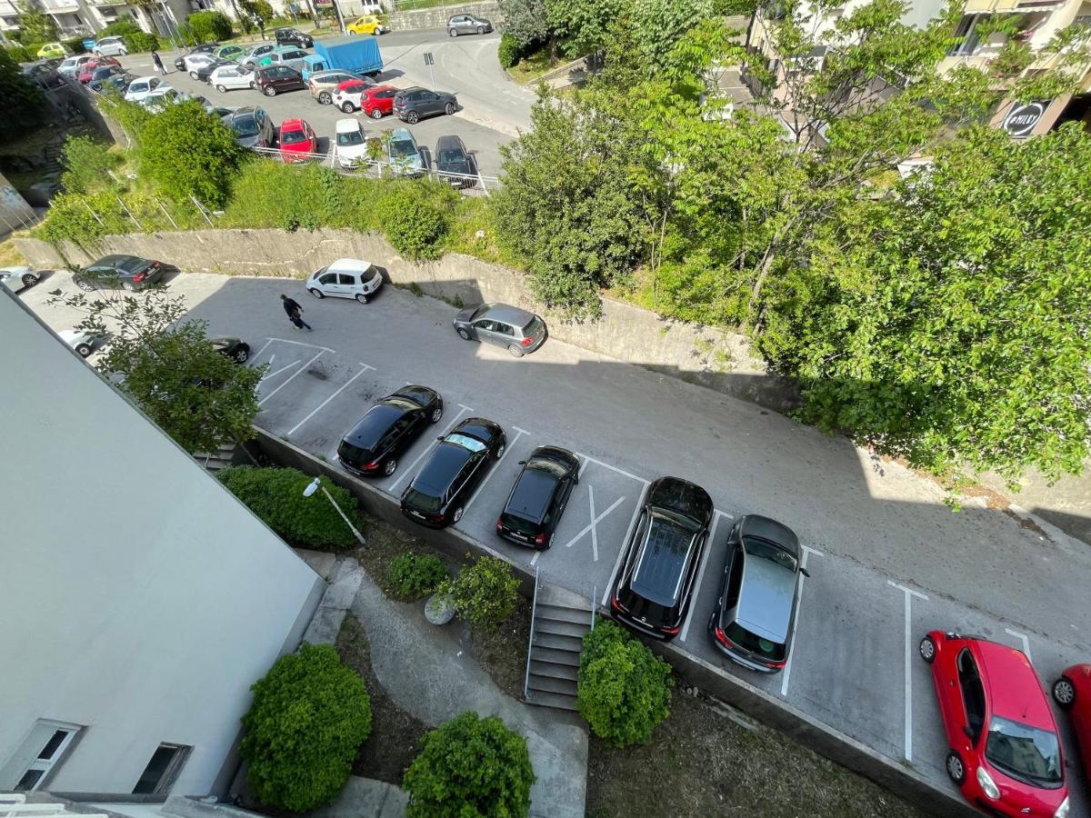 Aquarium Apartment Kotor Exterior photo